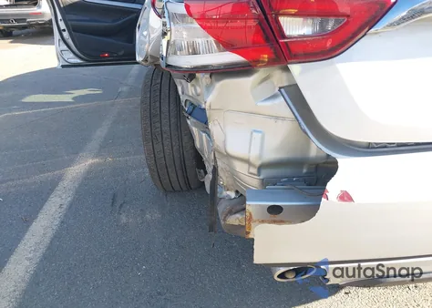 2018 Nissan Maxima 3.5 Sv z USA, uszkodzony, nr VIN 1N4AA6AP8JC406646